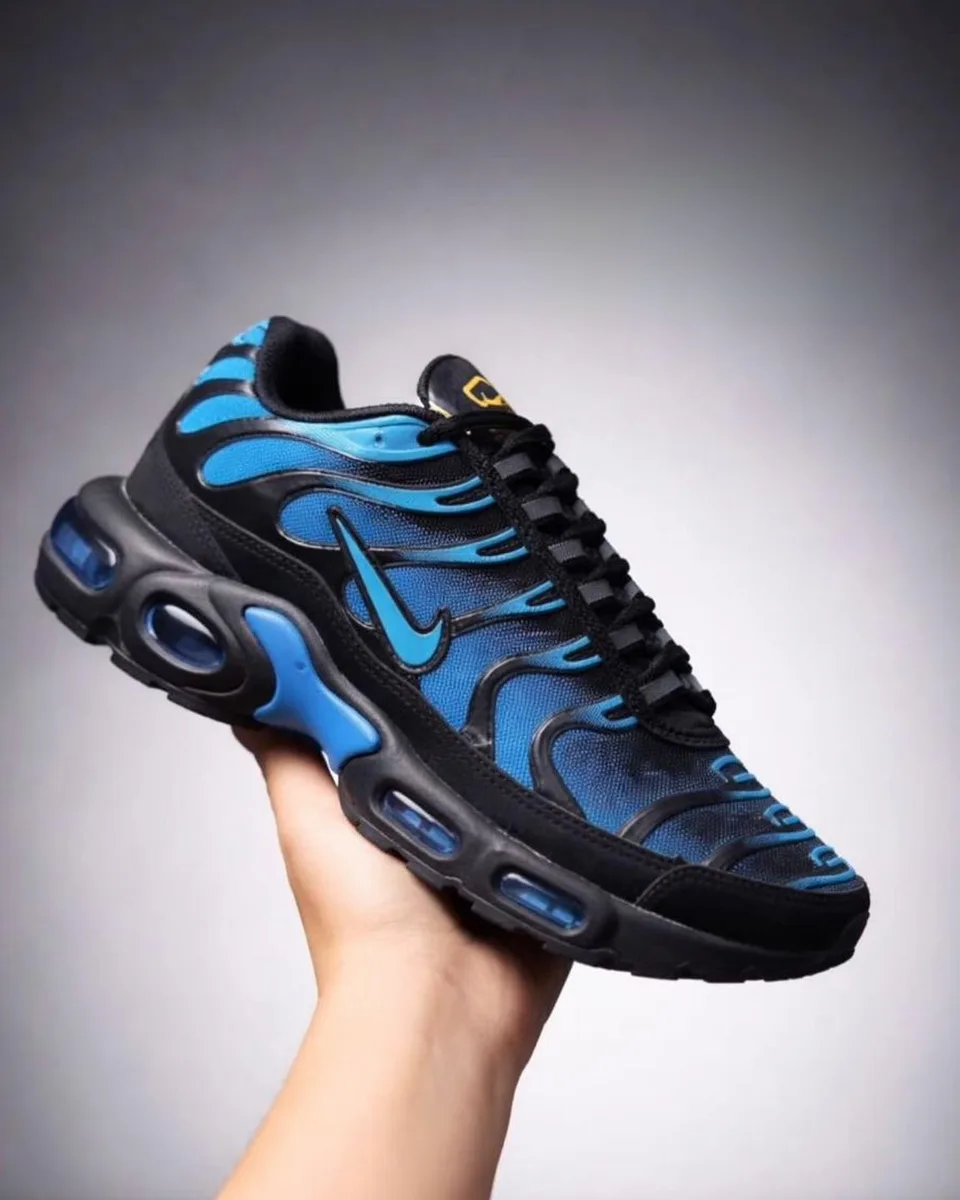 Tênis Nike TN azul e preto